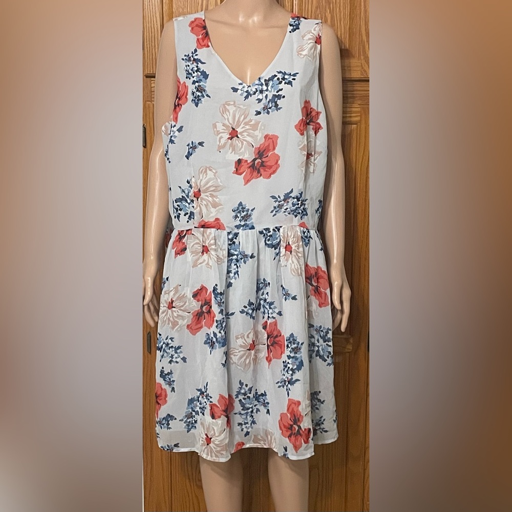 BB Dakota Women's Plus Size Fit & Flare Sleeveless Chiffon Dress - Picture 2 of 5